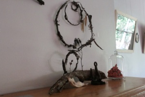 Katie Dridan - Bones and bits - Art in nature